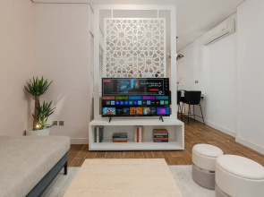Luxury Apartment in Almughrizat