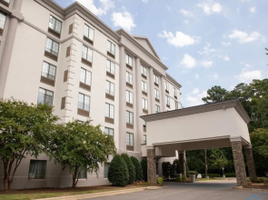 Holiday Inn Hotel & Suites Raleigh-Cary I-40 @Walnut St