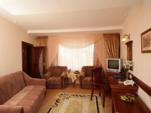 Отель «Салют»