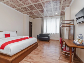 Joe Hotel by RedDoorz