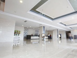 Starshine Hotel