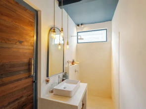 Studio Santorini - 1 BR Loft in Canggu