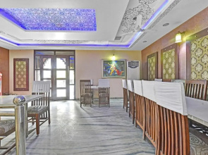 OYO 10992 Hotel Royal Villa