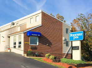 Rodeway Inn State College - near University