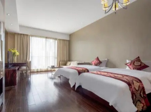 Rosalind Apartment GZ Poly World Trading Center