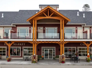 Hillcrest Farm Market B&B