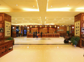 Yangshuo River Valley Resort Hotel