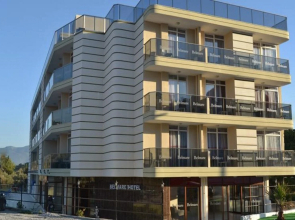 Belmare Hotel