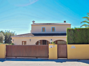 Finca Cantares - holiday home with private swimming pool in Benissa