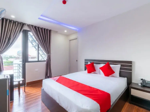 Three Girl Hotel  Apartment by OYO Rooms