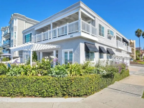 3690 Carlsbad Boulevard - Unit D