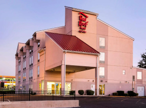 Red Roof Inn & Suites Philadelphia - Bellmawr