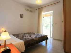Alexandra Apartment in Katavolos
