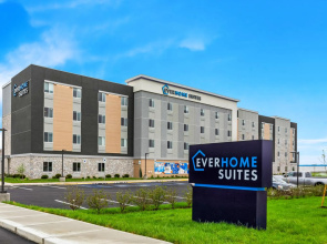 Everhome Suites Lexington - Horse Park