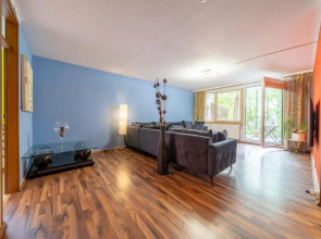ID 4306 | Private Apartment