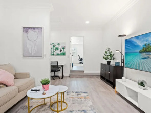 Spacious & Bright Home Fully Equipped