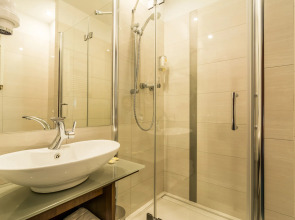 Hotel Lord Warsaw Airport