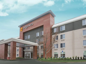 La Quinta Inn And Suites Detroit-Utica