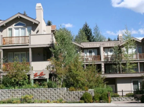Snowstar in River Run by Alpine Lodging