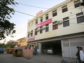 OYO 33023 Hotel Shree Hari