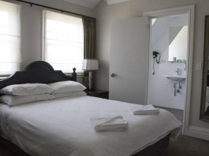 Wallacia Hotel