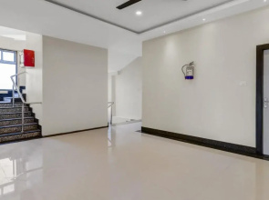Capital O 9671 Hotel Rudraksh Inn
