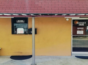 Budget Inn By OYO Edinburg Hwy 281
