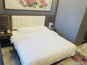 Super 8 Hotel (Chifeng government South Plaza store)