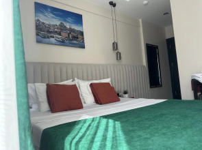 D Twins Airport Hotel