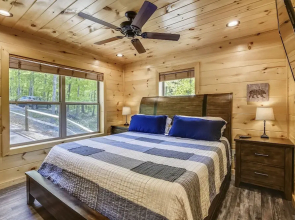 All Decked Out 4 Bedroom Cabin by RedAwning
