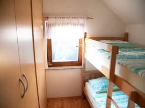 Vineyard Cottage Brodaric