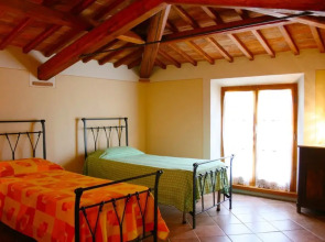 Stunning private villa for 8 guests with private pool, WIFI, TV, terrace, pets allowed and parking