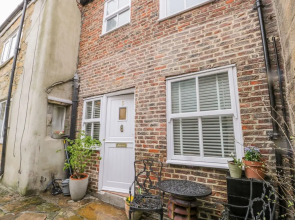 5 Oystons Yard