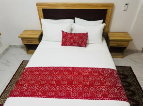 Touraco Suite Hotel Business