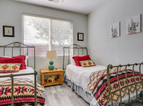 Mesquite Vacation Rental Condo w/ Community Pool!