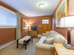 Creekside B & B