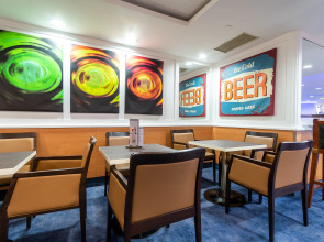 Отель East City