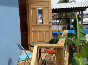 Colorful & Charming close to Beaches