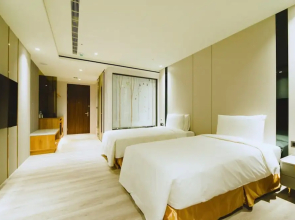 JingIn Hotel
