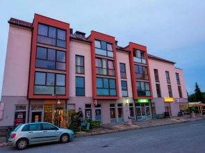 Apartments and Studios Perunika