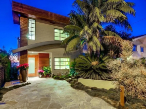 Seaside townhouse