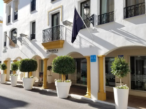 Benabola Hotel & Apartments