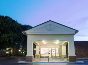 Days Inn by Wyndham Mt Pleasant-Charleston-Patriots Point