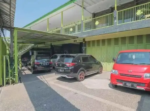 RedDoorz Syariah near Museum Wisma Karya Subang