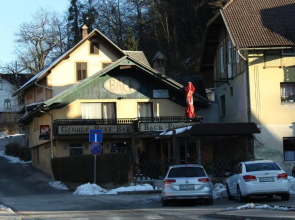 Back Hostel & Private Rooms
