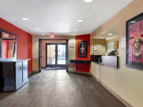 Relax Suites Extended Stay - La Mirada