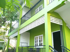 Khaolak C-nior Bungalows