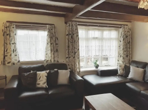 Oak Cottage