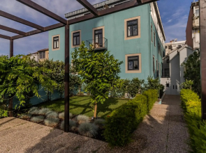 Central Studio w/ Pool, AC & Patio by LovelyStay