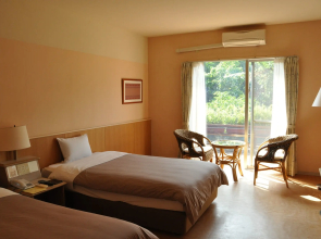 JUNGLE HOTEL Painu Maya